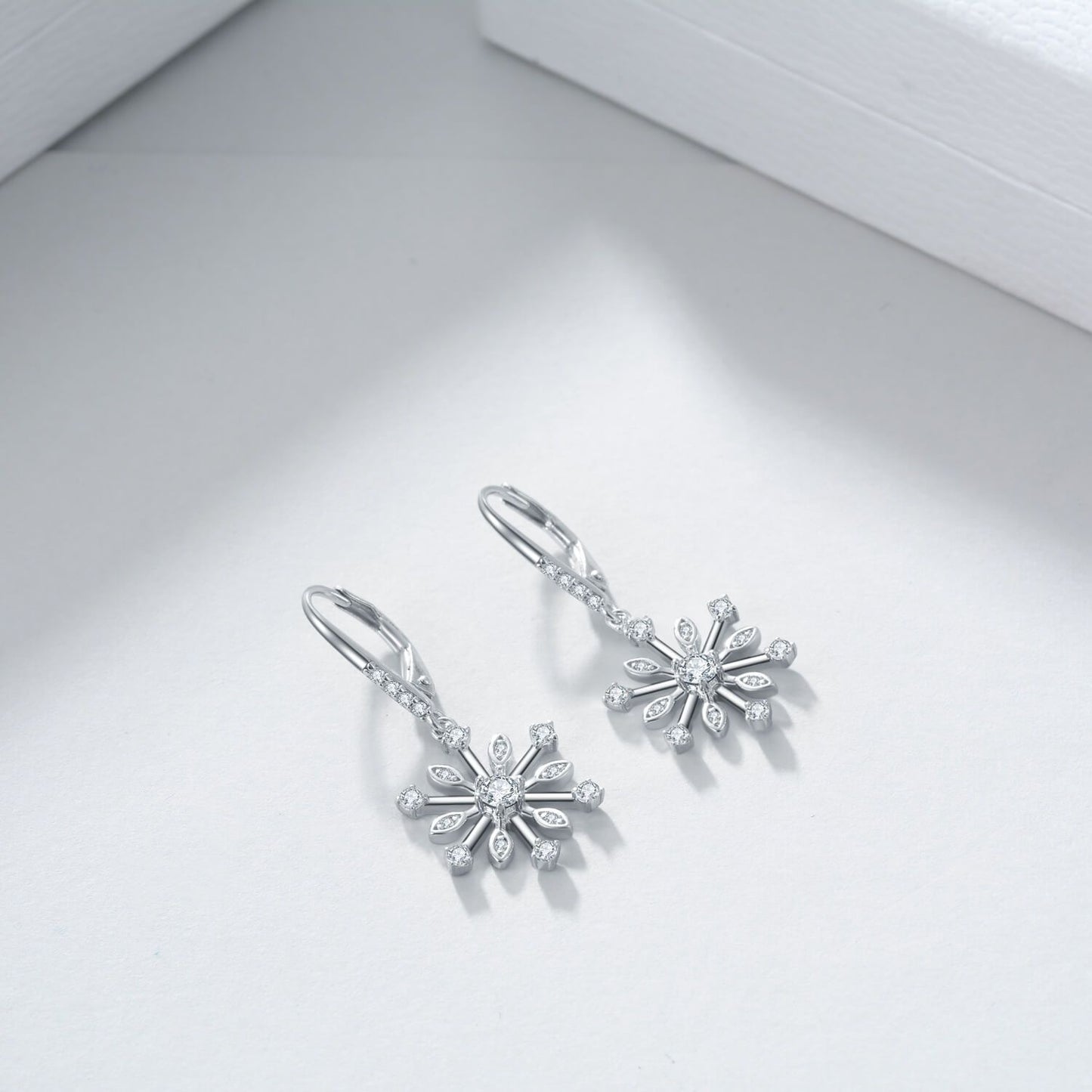 Zirconia Snowflake 925 Sterling Silver Leverback Dangle Drop Earrings