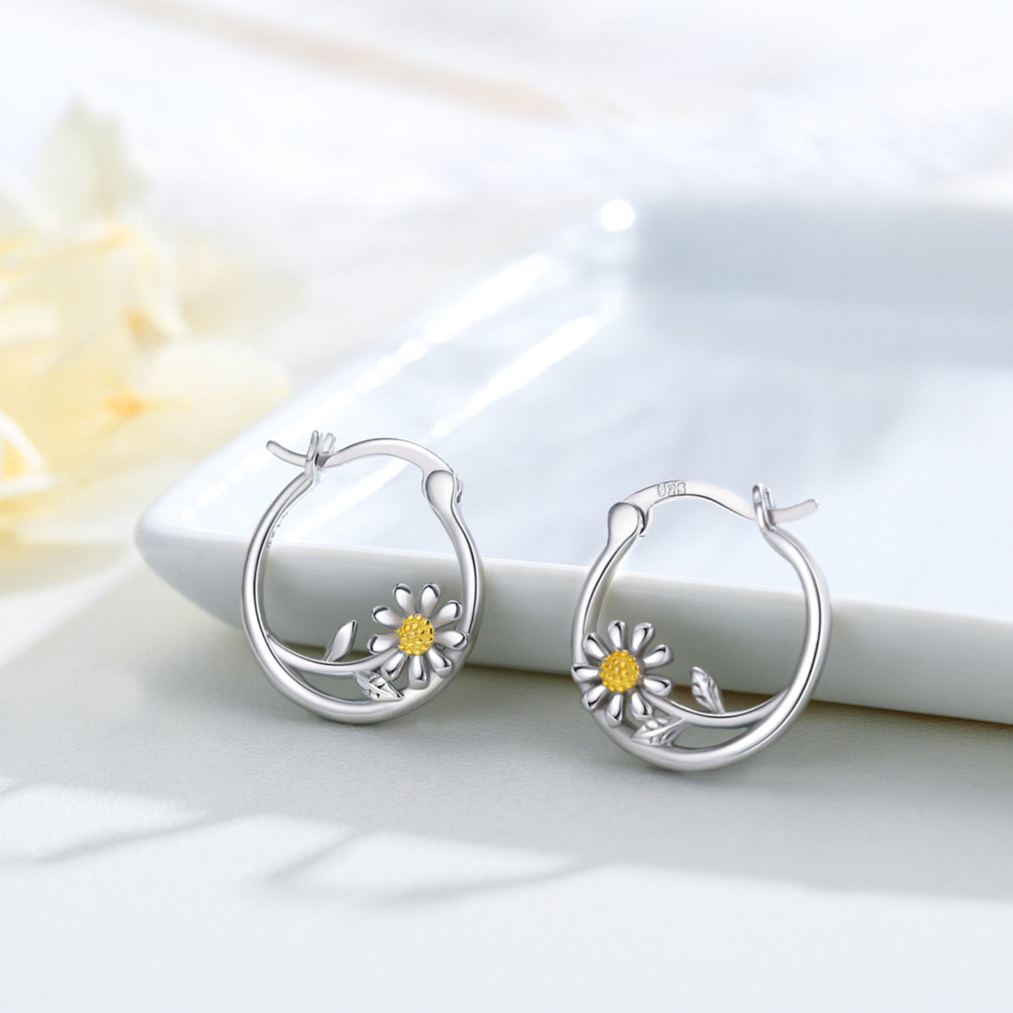 Daisy Small Huggie Hoop Earrings 925 Sterling Silver