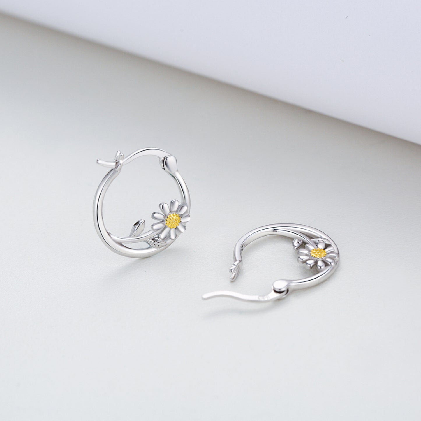 Daisy Small Huggie Hoop Earrings 925 Sterling Silver